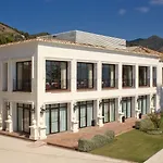 Trh 4*