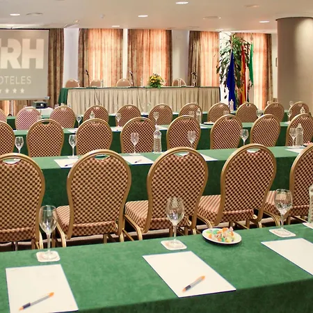 Hotel Trh 4*