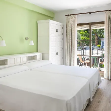 Hotel Trh 4*