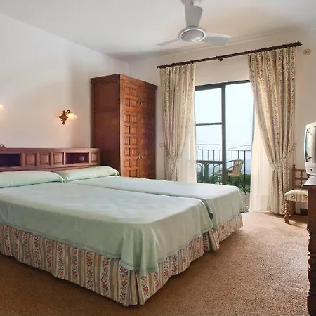 Hotel Trh 4*