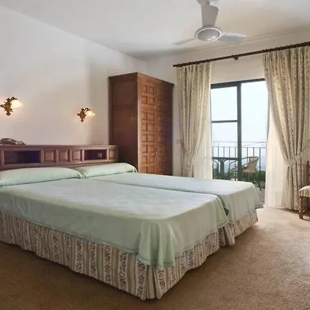 Trh Hotel