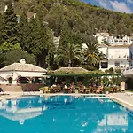 Hotel Trh 4*